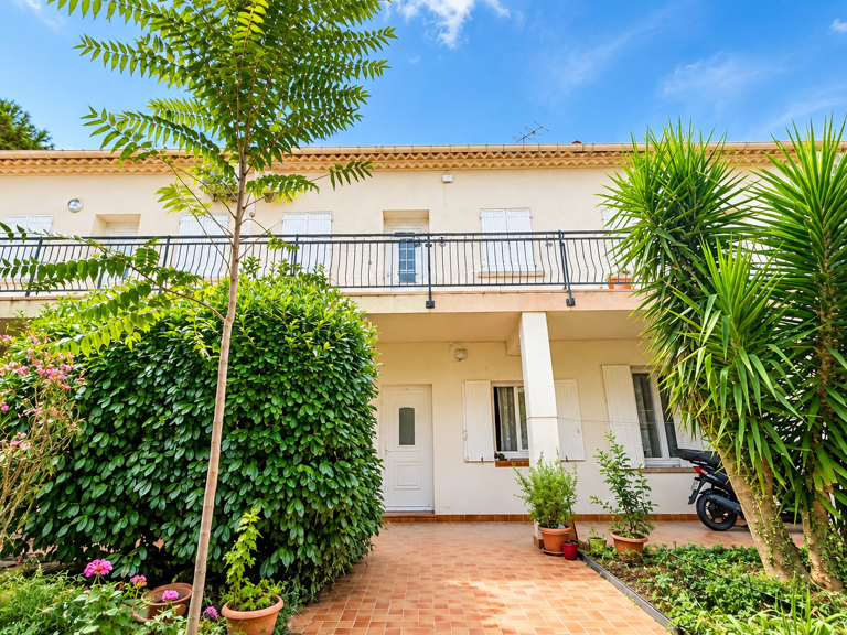 Nîmes Studio 1 pièce 37m2 avec beau potentiel locatif — photo 1