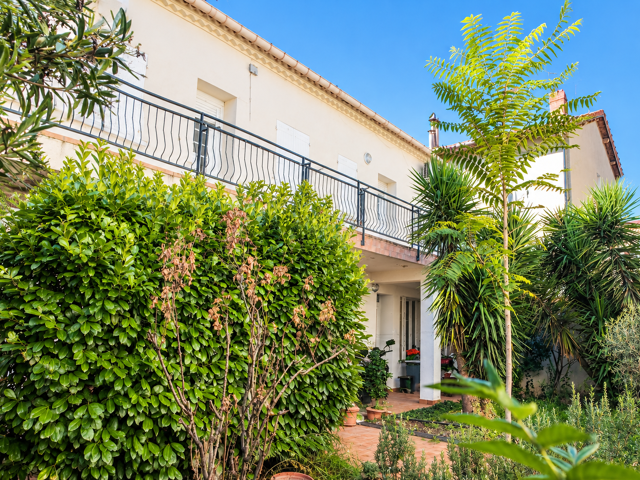 Nîmes Studio 1 pièce 37m2 avec beau potentiel locatif - Vendu Libre de toute occupation — photo du bien