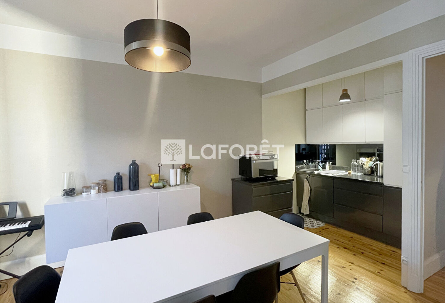 Appt  75 m² - 2 chambres, cuisine séjour, entièrement rénové — photo 1