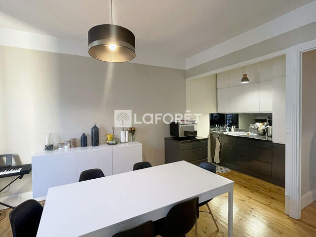 Appt  75 m² - 2 chambres, cuisine séjour, entièrement rénové — photo du bien