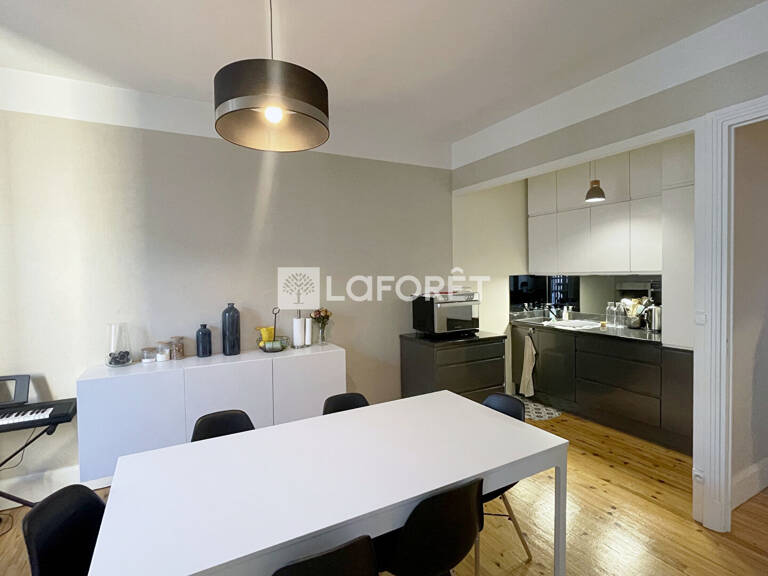 Appt  75 m² - 2 chambres, cuisine séjour, entièrement rénové — photo 1