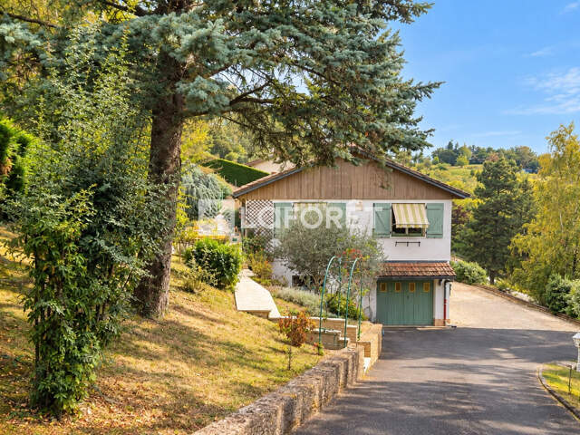 Maison Saint Pierre La Palud 5 pièce(s) 115 m2 — photo du bien
