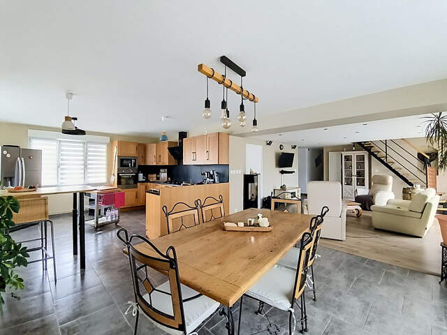 Maison Oisy 6 pièce(s) 175 m2 — photo du bien