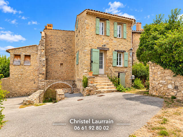 MAISON DE VILLAGE DE CHARME   ENTIÈREMENT RÉNOVÉE   TERRAIN — photo du bien
