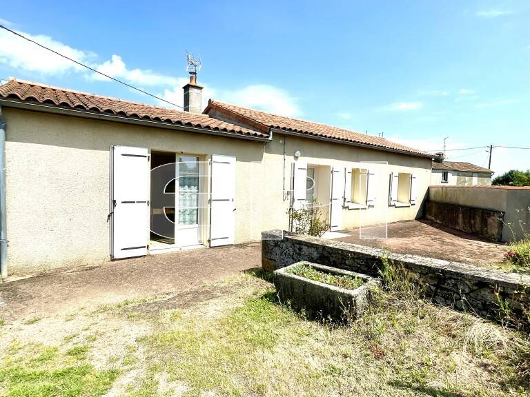 5448 8Km St-Varent 12Km Thouars <br>Maison plain-pied avec cuisi — photo 1