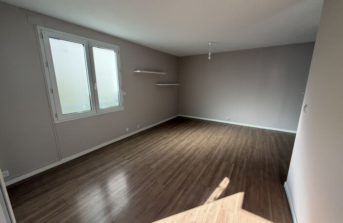 T3 - Rez de chaussée et garage - Quartier CCI — photo 3