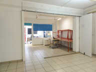 Local commercial Chambery 74 m2 — photo 2