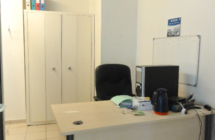 Local commercial Chambery 74 m2 — photo 5