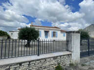 Maison de Village avec piscine et garages — photo 2