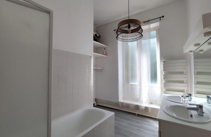 Appartement Miribel 4 pièce(s) 101 m2 — photo 5