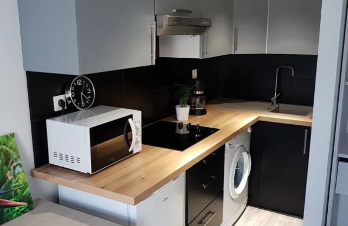 Référence : 7340-MCO - Exclusivité — Immeuble de rapport composé de 4 appartements et une  maison , avec jardin extérieur et stationnements, à Marseille 5e (13005) — photo 3