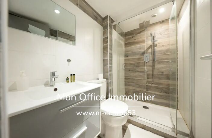 Référence : 7340-MCO - Exclusivité — Immeuble de rapport composé de 4 appartements et une  maison , avec jardin extérieur et stationnements, à Marseille 5e (13005) — photo 4