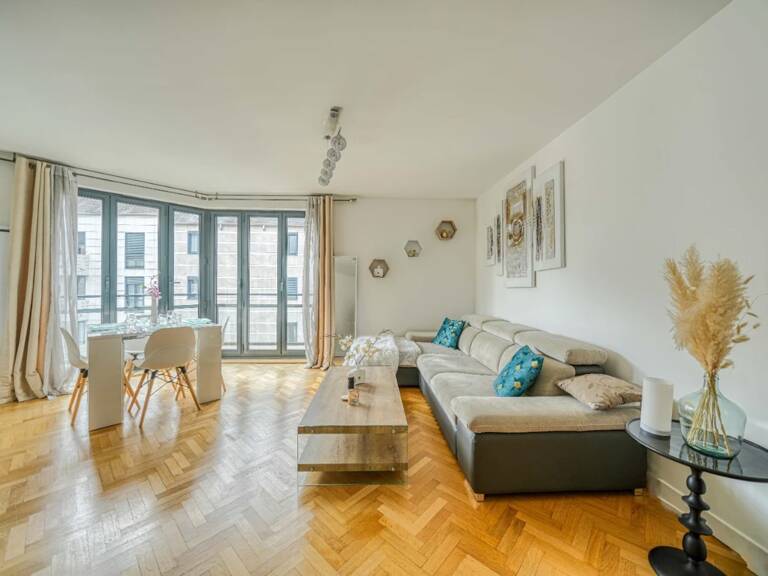 Référence : 7337-JDO - Carré d'Or – Lumineux T2 avec parking et cave, proche métro et Bois ! — photo 1