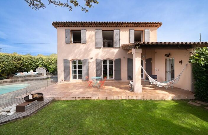 Référence : 7331-PAN - Vente maison 5 pièces de 130 m² à Puyricard — photo 2