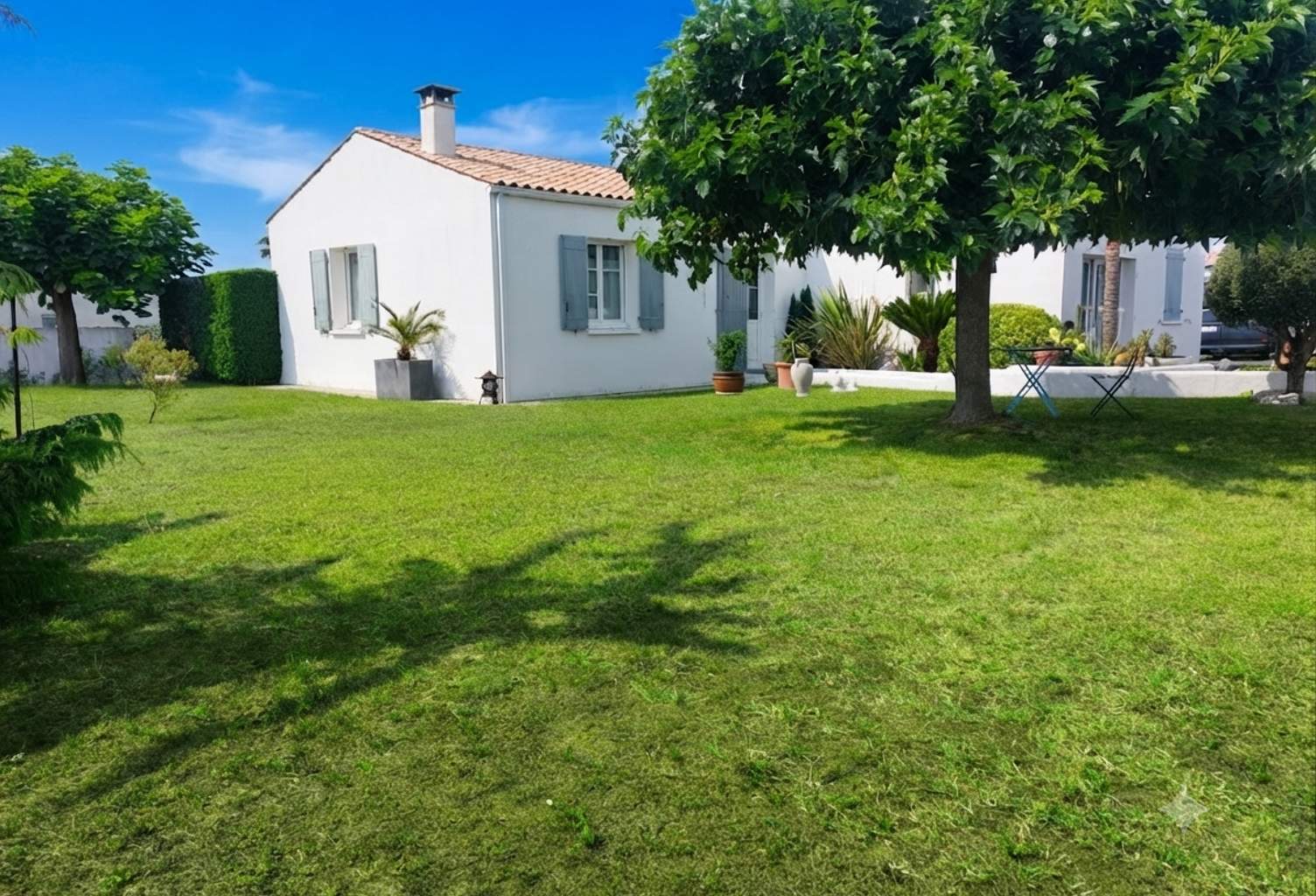 Maison 120 m2 + Gite 40 m2 .17120 Grézac — photo 1