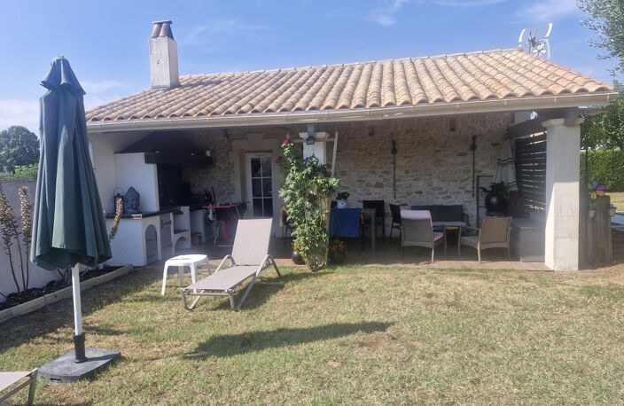 Maison 120 m2 + Gite 40 m2 .17120 Grézac — photo 2