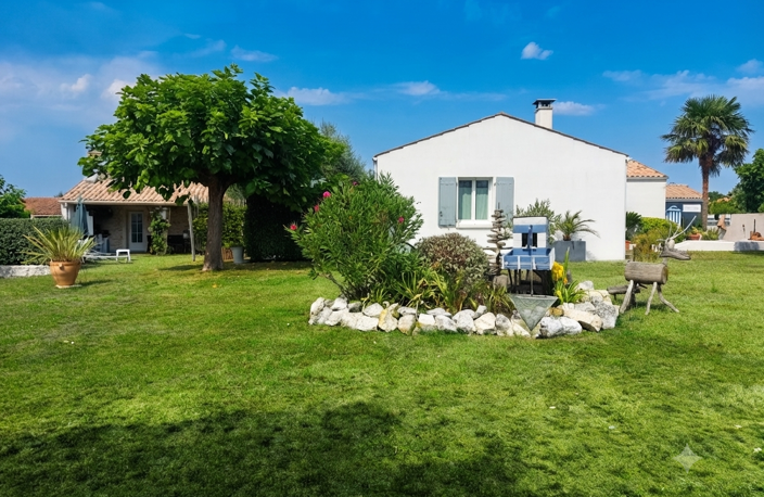 Maison 120 m2 + Gite 40 m2 .17120 Grézac — photo 3