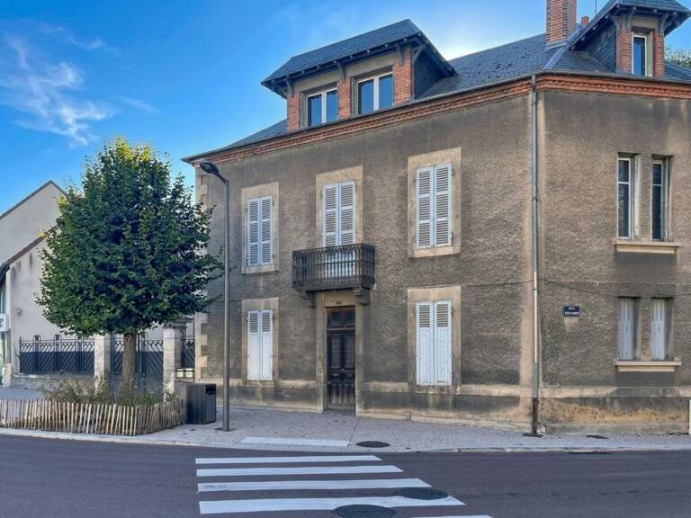 Maison de caractère à rénover ! — photo 1