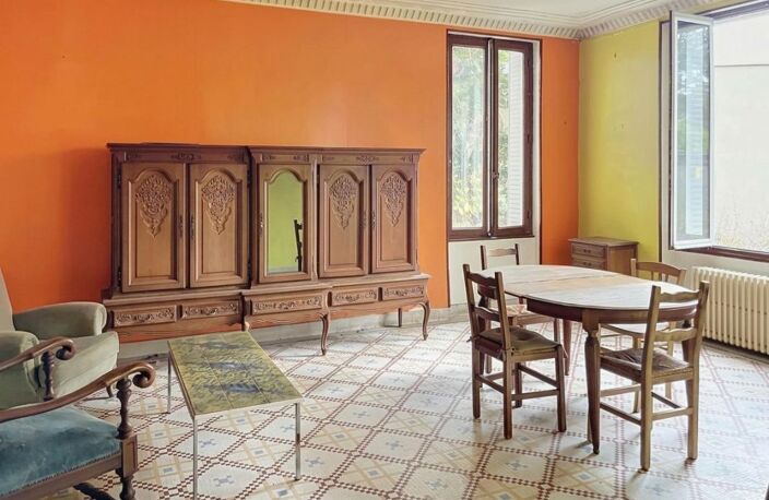 Maison de caractère à rénover ! — photo 2