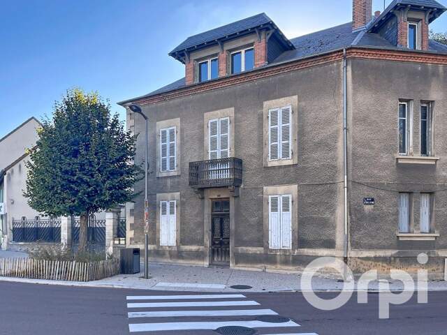 Maison de caractère à rénover ! — photo du bien