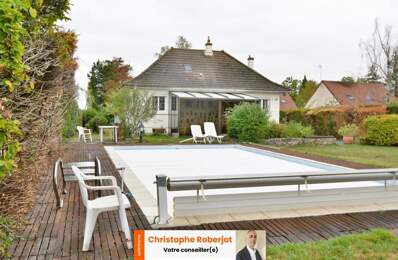 Maison de 4 chambres à Givry avec piscine sur terrain paysagé de 1800m2 — photo du bien