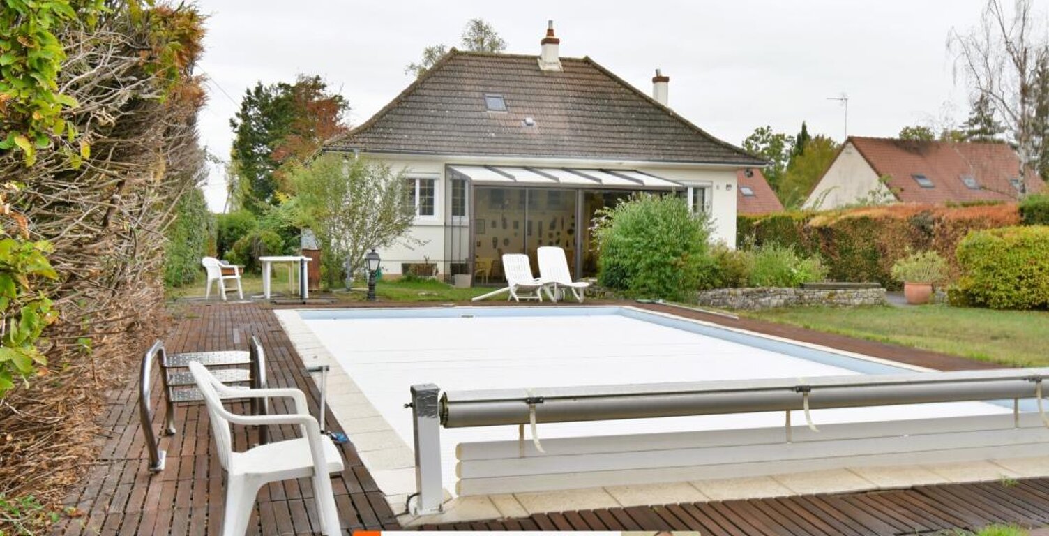 Maison de 4 chambres à Givry avec piscine sur terrain paysagé de 1800m2 — photo 1