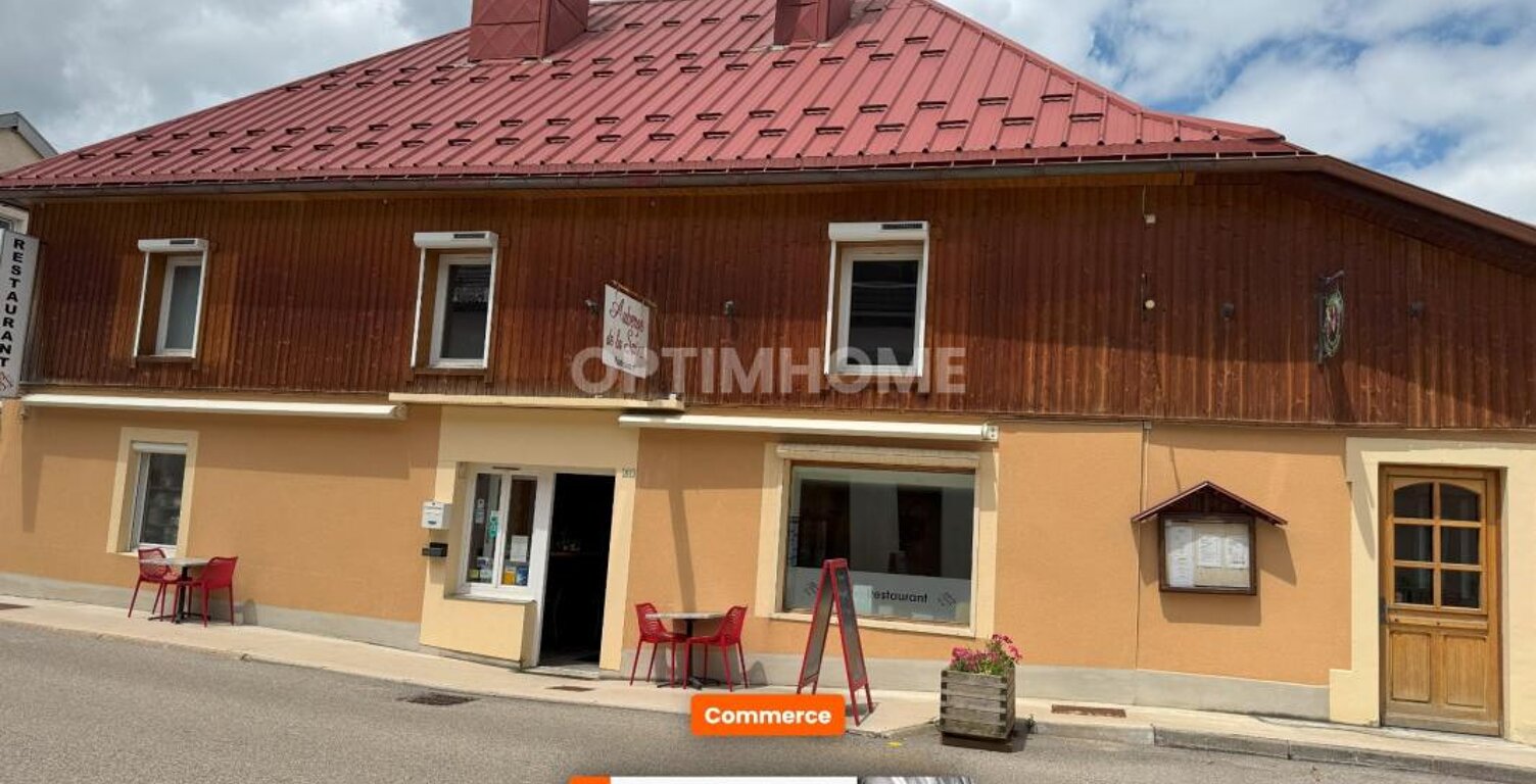 Bar-Restaurant avec appartement de type 5 et loft type 2 - FONCINE LE HAUT (39) — photo 1