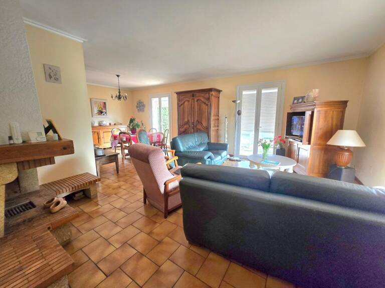 FOS-SUR-MER – Maison traditionnelle non mitoyenne avec piscine – 4 chambres — photo 1