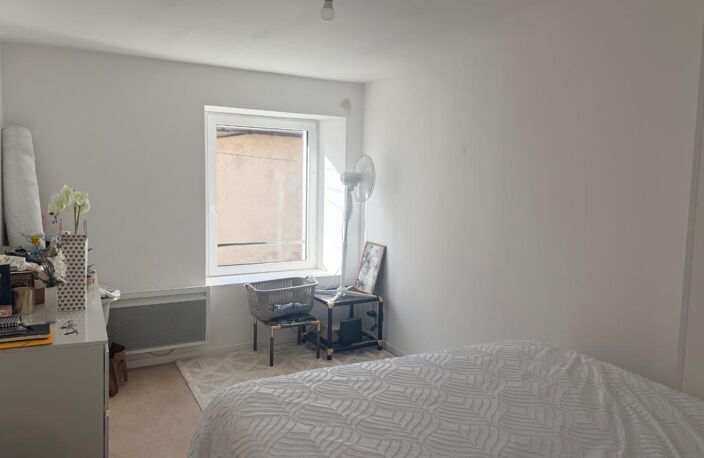 STENAY – Maison à revenu locatif + garage indépendant et potentiel d'aménagement — photo 2