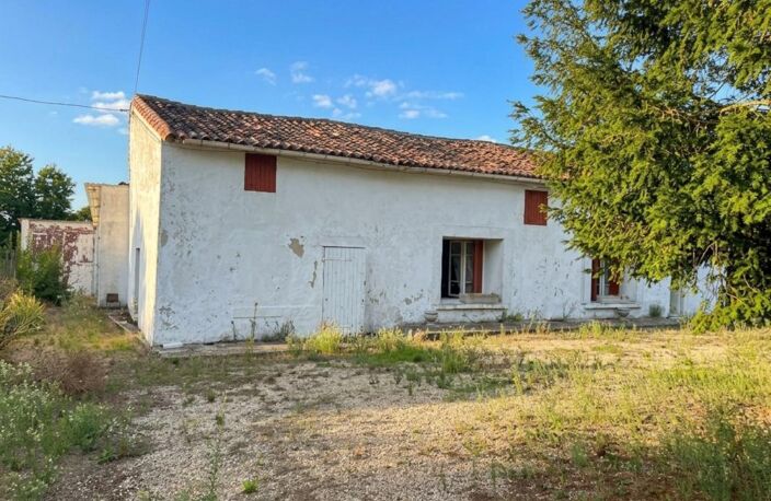 Maison familiale de 125 m² avec combles aménageables, garage et atelier - SAINT LAURENT DE COGNAC (16) — photo 4