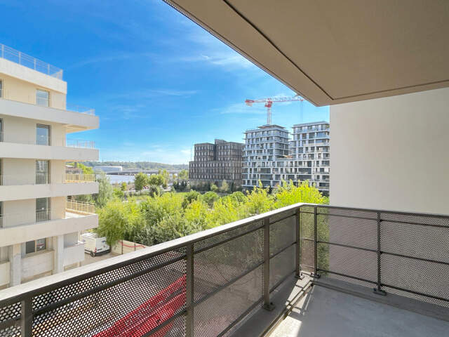 A LOUER APPARTEMENT DE TYPE 4 AVEC TERRASSE - BORDEAUX QUARTIER EURATLANTIQUE — photo du bien