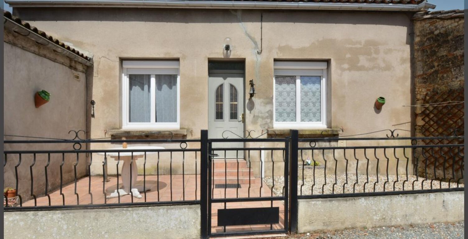 Maison centre de st seurin sur l'isle +  dépendance et jardin) — photo 1