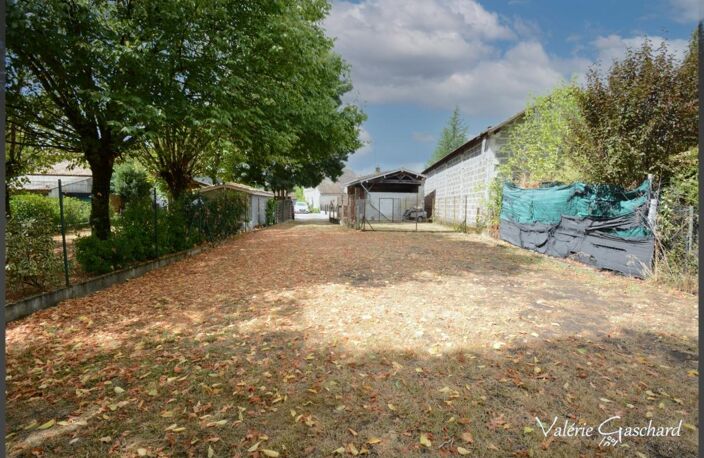 Maison centre de st seurin sur l'isle +  dépendance et jardin) — photo 3