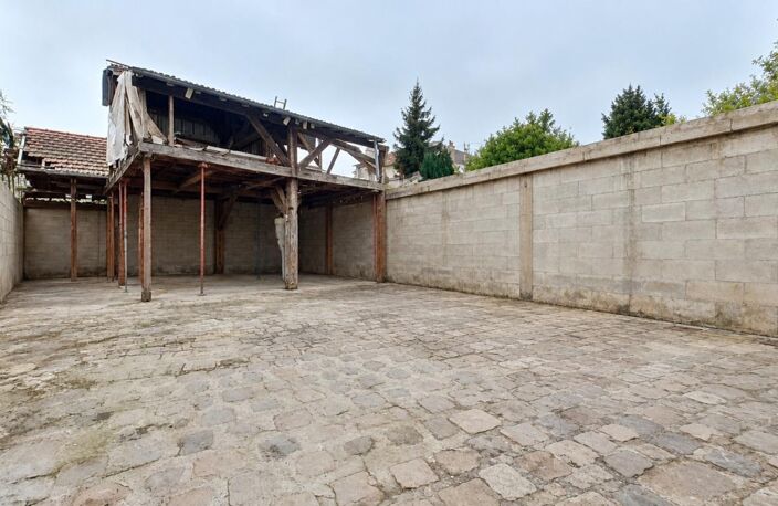 EXCLUSIVITÉ – Ensemble immobilier avec énorme potentiel à 500m du Métro Ligne 11 — photo 2