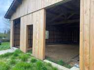 Location hangar / grange 150 m² – Secteur Saint-Caprais – Terrain 4 000 m² + 6 000 m² zone boisée — photo 2