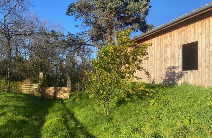 Location hangar / grange 150 m² – Secteur Saint-Caprais – Terrain 4 000 m² + 6 000 m² zone boisée — photo 5