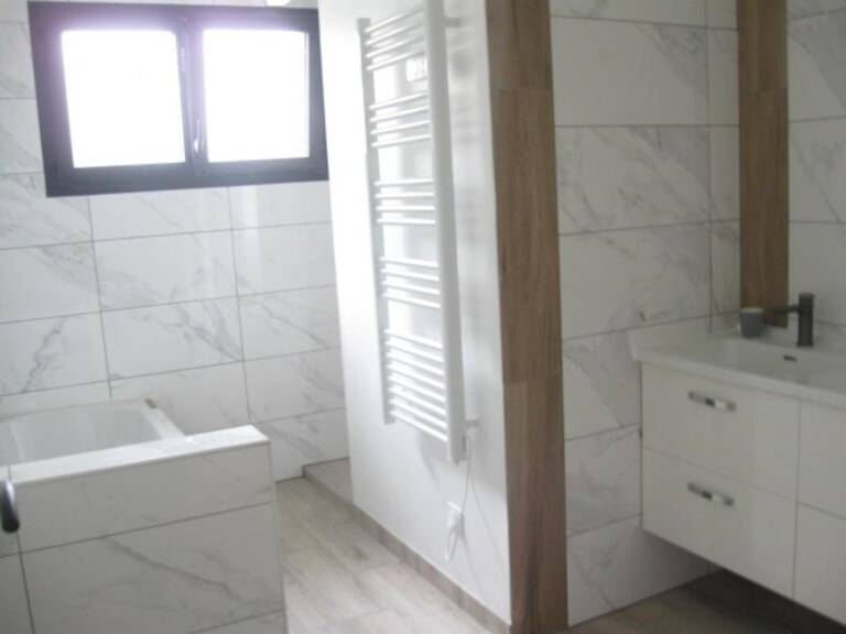 Maison à vendre 4 pièces LEZOUX (63) — photo 1