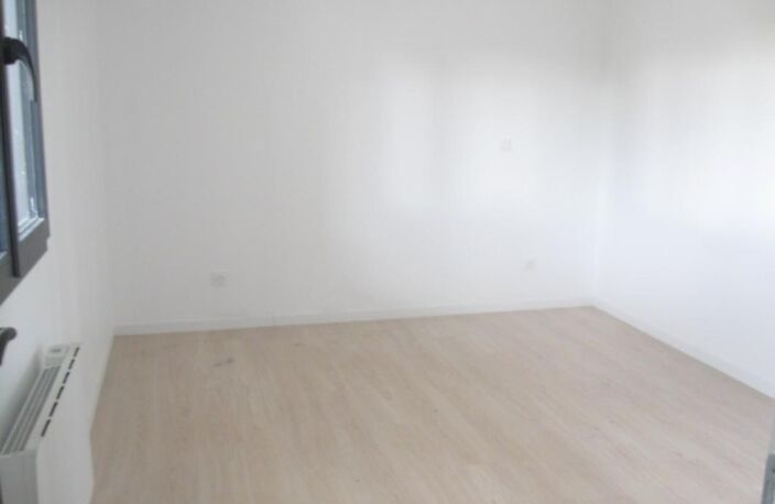 Maison à vendre 4 pièces LEZOUX (63) — photo 2