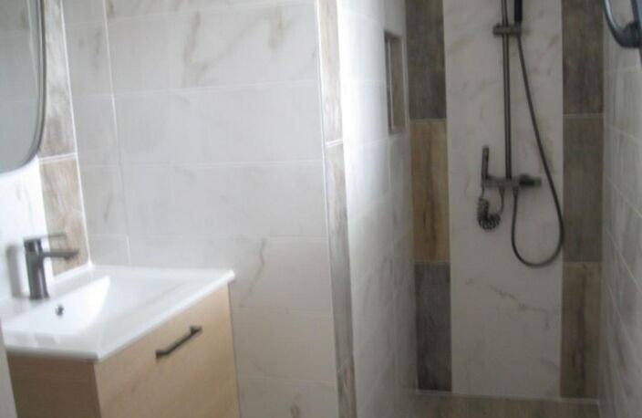 Maison à vendre 4 pièces LEZOUX (63) — photo 3