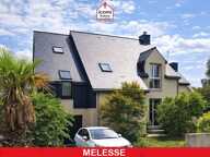 ILLE-ET-VILAINE - Melesse (35520) - A VENDRE - MAISON CONTEMPORAINE T6 DE 200MC AVEC 4/5 CHAMBRES ET ESPACE DE VIE EN REZ DE JARDIN - RARE - COUP DE COEUR - IDEAL FAMILLE — photo 2