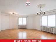 FINISTERE - Brest (29200) - A VENDRE - MAISON DE CHARME DES ANNEES 30 DE 150 M² AVEC JARDIN CLOS ET GARAGE - 4 CHAMBRES - RENOVATION DE 2019  - VUE MER - RARE — photo 2