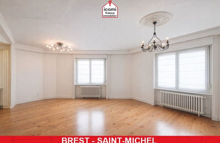 FINISTERE - Brest (29200) - A VENDRE - MAISON DE CHARME DES ANNEES 30 DE 150 M² AVEC JARDIN CLOS ET GARAGE - 4 CHAMBRES - RENOVATION DE 2019  - VUE MER - RARE — photo 2