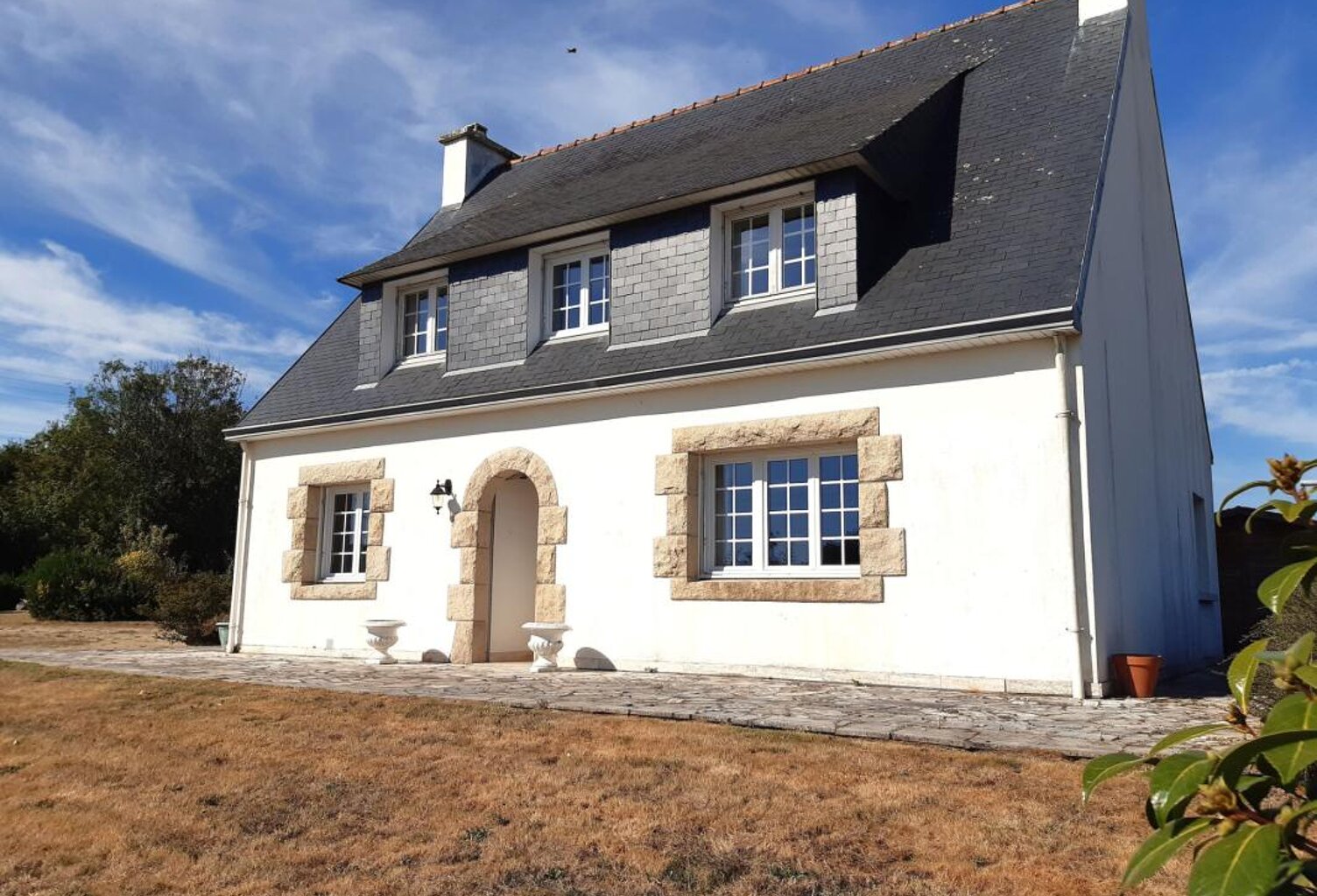 Maison traditionnelle dans hameau campagne — photo 1