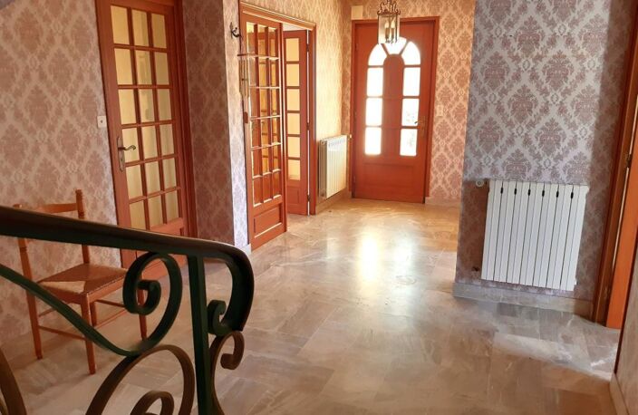 Maison traditionnelle dans hameau campagne — photo 3