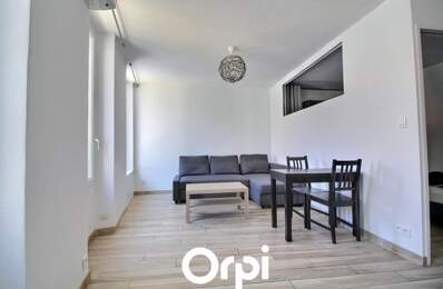 Appartement À Louer — photo du bien