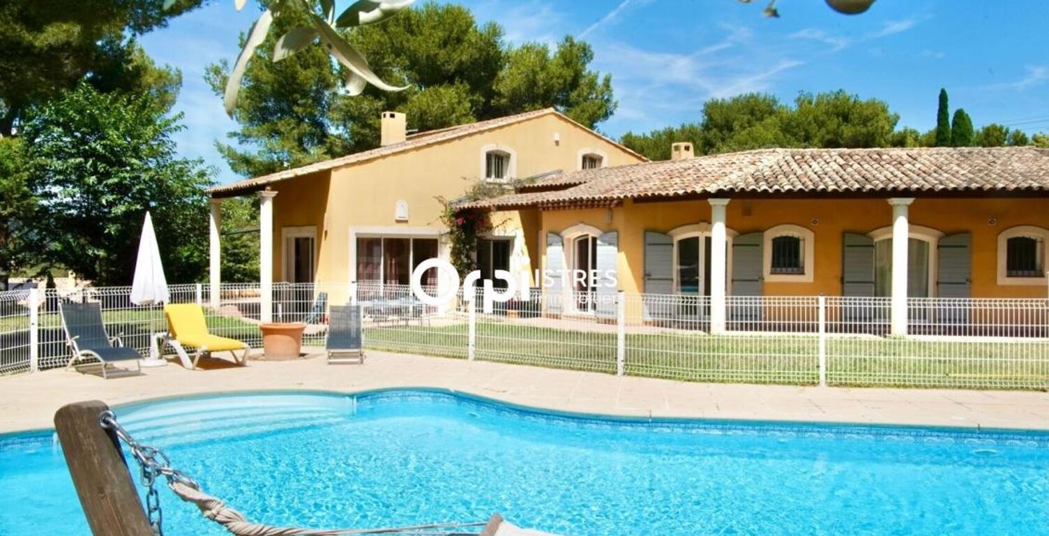 Villa 6 pièce(s) 250 m² avec piscine — photo 1