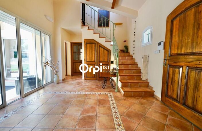 Villa 6 pièce(s) 250 m² avec piscine — photo 3