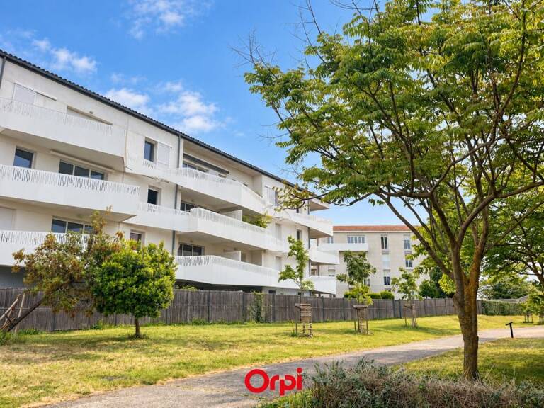 Exclusivité ORPI – La Rochelle Cœur de Ville – Grand T2 avec terrasse de 11 m², ascenseur et parking sécurisé — photo 1