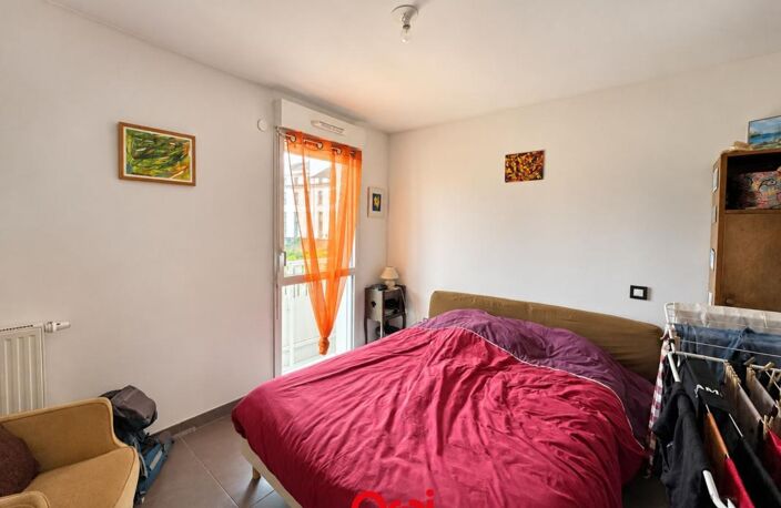 Exclusivité ORPI – La Rochelle Cœur de Ville – Grand T2 avec terrasse de 11 m², ascenseur et parking sécurisé — photo 5