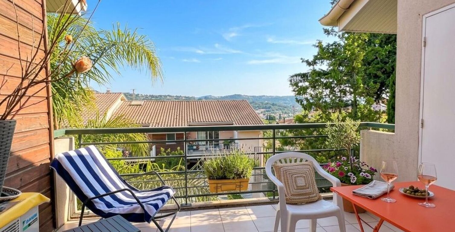 Appartement À Vendre — photo 1